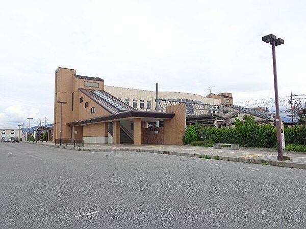 【駅】河瀬駅まで約1.9kｍ（車約5分）です。 1900m
