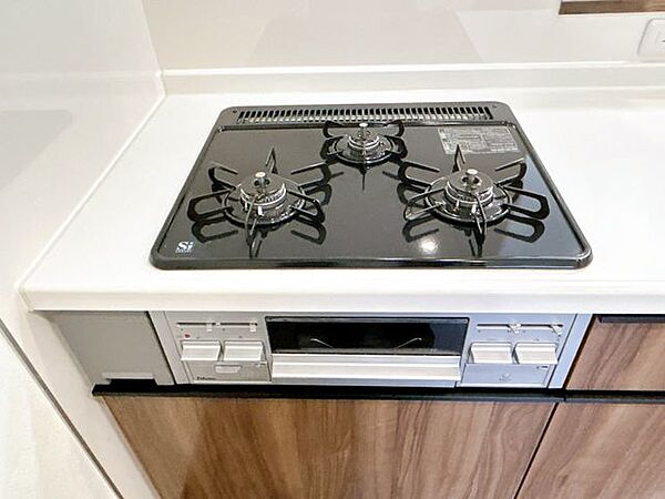 【リフォーム完成済み】コンロ　 忙しい朝でも一度に調理できるので、時間短縮できます。