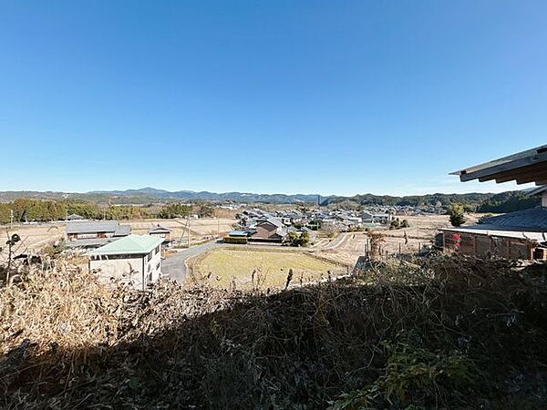 敷地北西側のお庭からの眺望です。