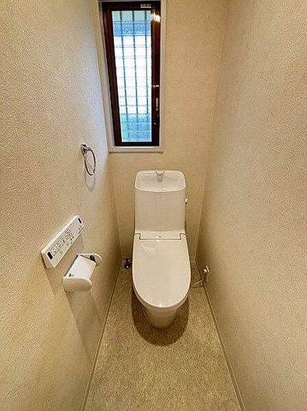 トイレ新品交換済みです