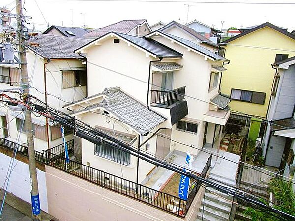 【リフォーム済】外観別角度です。外壁・屋根塗装を行いました。