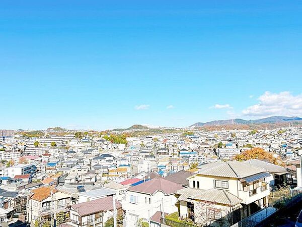 【眺望】2階北側洋室からの眺望です。