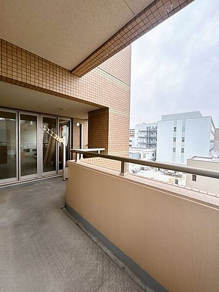 【リフォーム中】南側のバルコニーの写真です。