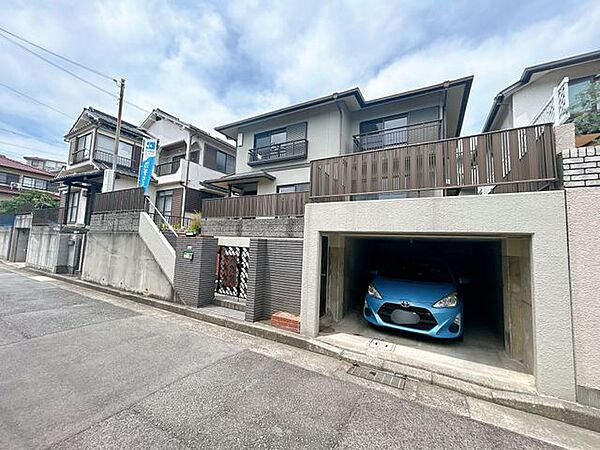 【リフォーム済】外観の別角度の写真です。