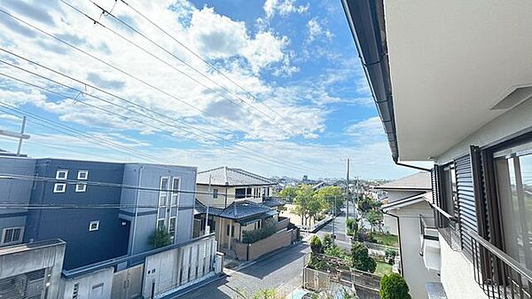 【眺望】閑静な住宅街が広がっています。