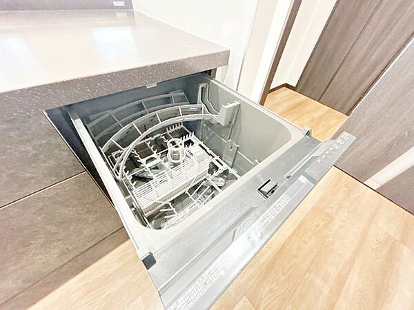 【リフォーム済】ビルトイン食器洗浄乾燥機です。家事の負担が少し減りますね。