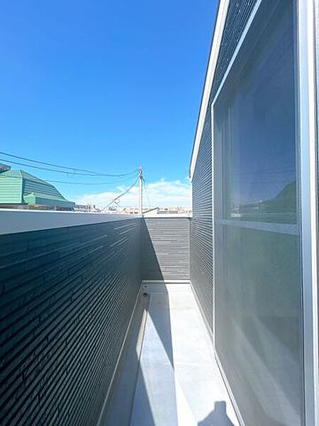 【現況販売】3階バルコニーの写真です。