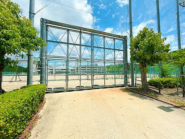 【周辺環境】神戸市立大原中学校まで約550ｍ（徒歩約7分）です。通学路も思い出の一つになりそうですね。