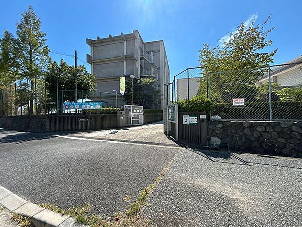 【周辺環境】神戸市立ひよどり台小学校まで約1400ｍ（徒歩約18分）です。