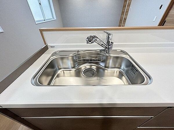 「キッチン」浄水器機能内蔵、シャワー、ホース付きの水栓