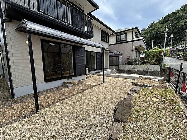 「お庭」南西向きのお庭付き