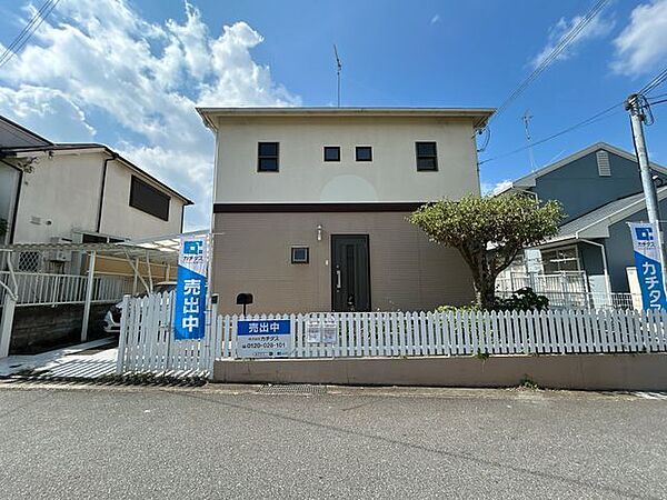 価格には消費税を含みます。自社物件につき随時ご案内可能。内覧希望の方はお電話ください。
