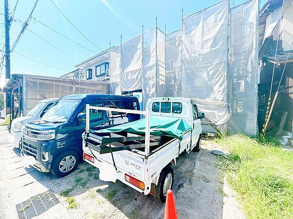 【リフォーム中】外観の写真です。外壁塗装を行う予定です。外壁塗装を行うことで引き締まった印象になりますね。