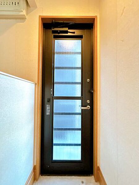 【リフォーム中】勝手口の写真です。鍵交換を行う予定です。
