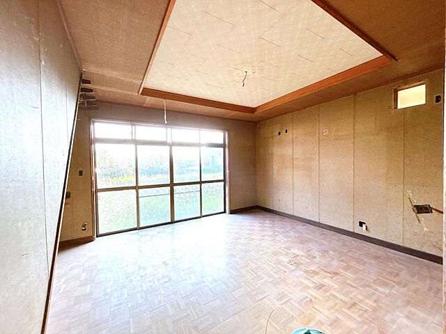 室内 倉吉市北野126-2