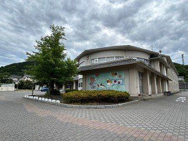 【周辺環境】中ノ郷小学校様まで、約1100m。ご友人との登下校の時間も大切な思い出になりそうですね。