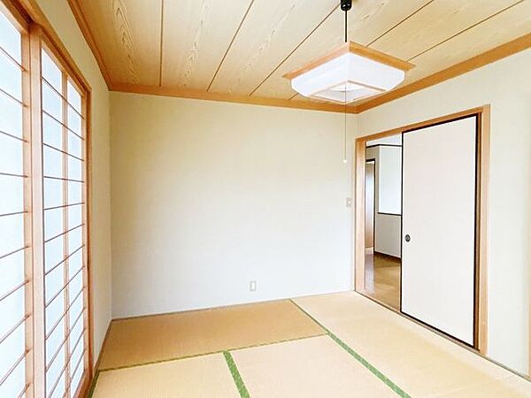 2階6帖和室別アングル