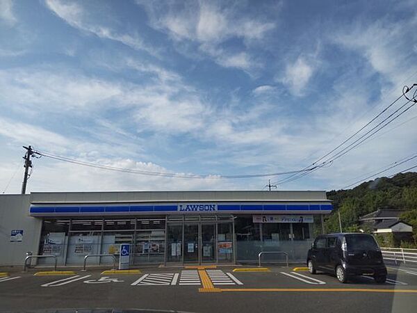 コンビニ 【周辺環境】ローソン気高鹿野町店様まで、約800m(徒歩約10分)。