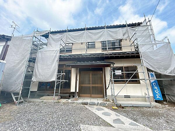 価格には消費税、リフォーム費用を含みます。リフォーム中でもご案内可能。内覧希望の方はお電話ください。