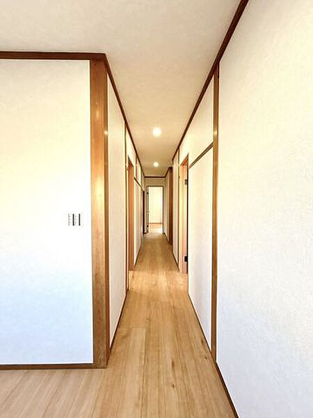 【リフォーム済】廊下の写真です。