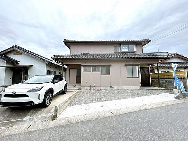 価格には消費税、リフォーム費用を含みます。内覧希望の方はお電話ください。