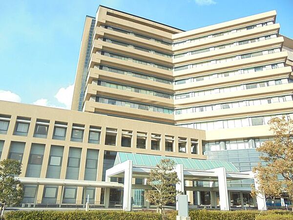 県立中央病院 1200m