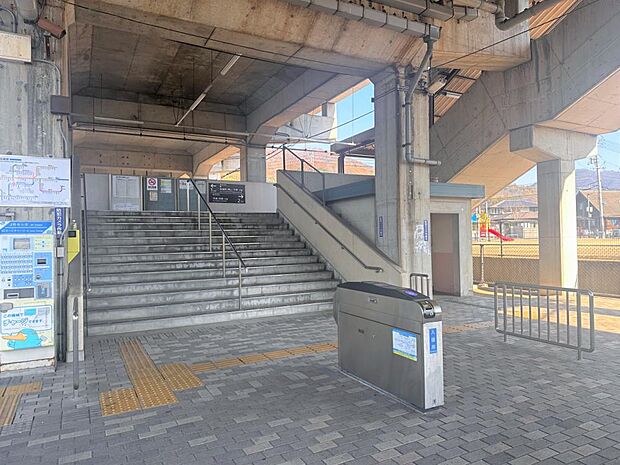 JR本四備讃線・木見駅まで3400ｍ、車で10分です。