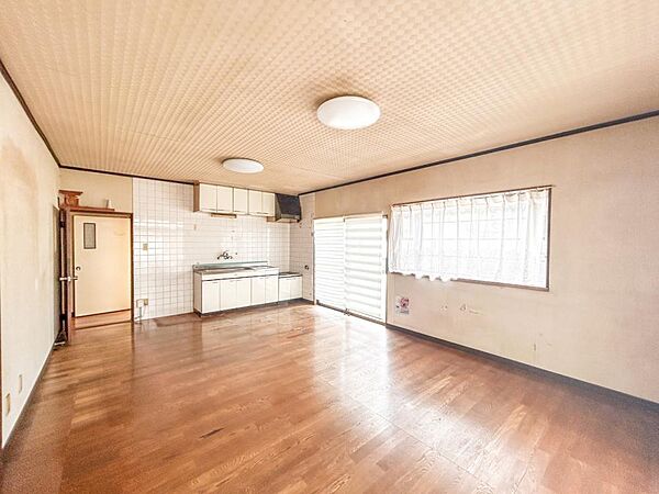 外観：333000047300