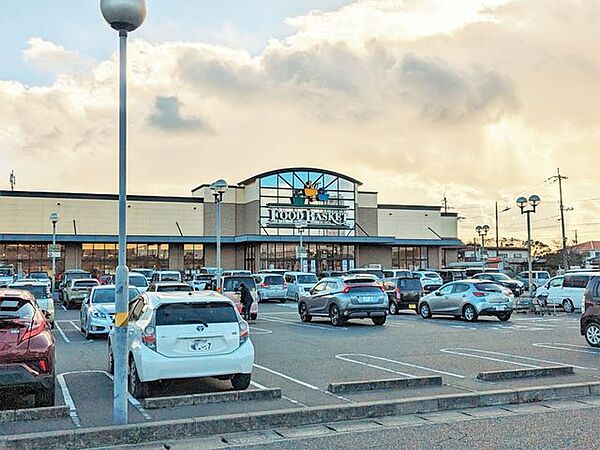 【周辺施設】フードニシナ中畝店様まで約1000ｍ（徒歩約13分）です。