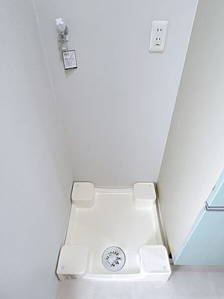 【内装リフォーム済み】洗濯機置場です。