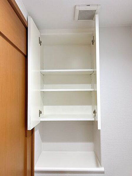 【内装リフォーム済み】クローゼットです。