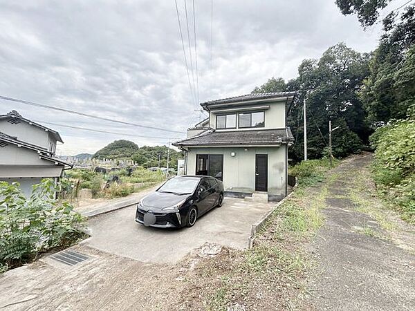 【内装リフォーム済】駐車場です。お車2台駐車可能です。
