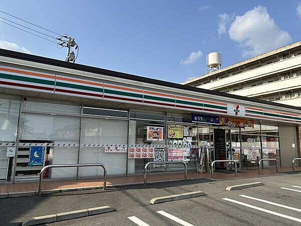セブンイレブン福山本庄町中4丁目店 徒歩7分。 520m