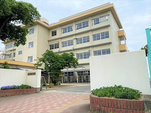 福山市立日吉台小学校まで約900m
