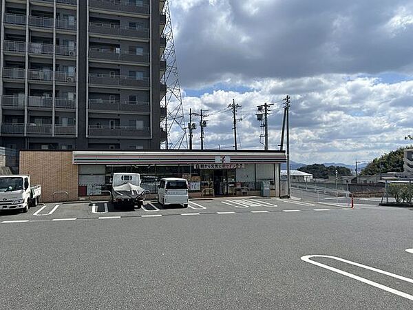 セブンイレブン井口台1丁目店 【周辺環境】セブンイレブン井口台1丁目まで130ｍ（徒歩2分） 1000m
