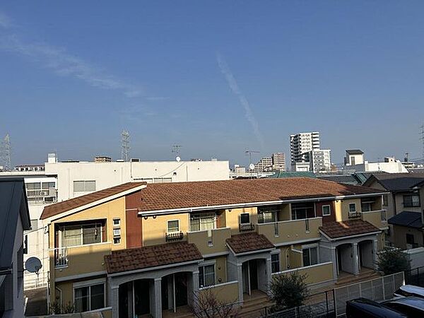 【リフォーム完成】玄関扉の前からみた眺望です。
