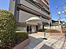 その他：【建物入口】マンションの入口です。清掃が行き届いており清潔感がありますね。