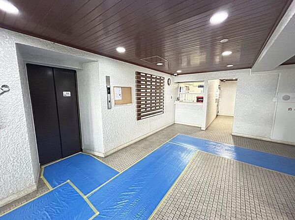 【エントランスホール】