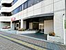その他：【共用部】エントランスです。大通り沿いに面しており、便利の良い立地です。