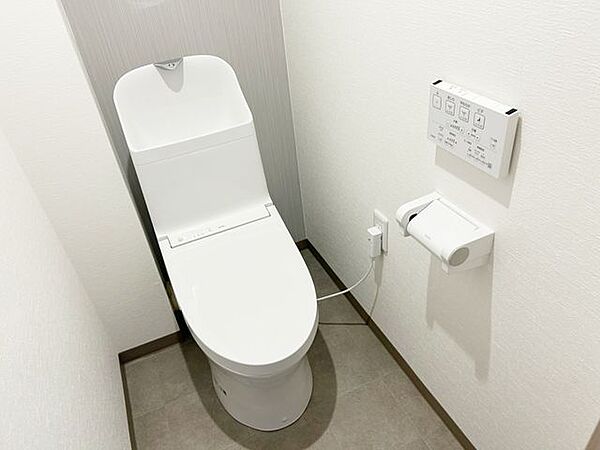 【リフォーム済】新しいトイレに交換しました。ウォシュレット機能がついています。