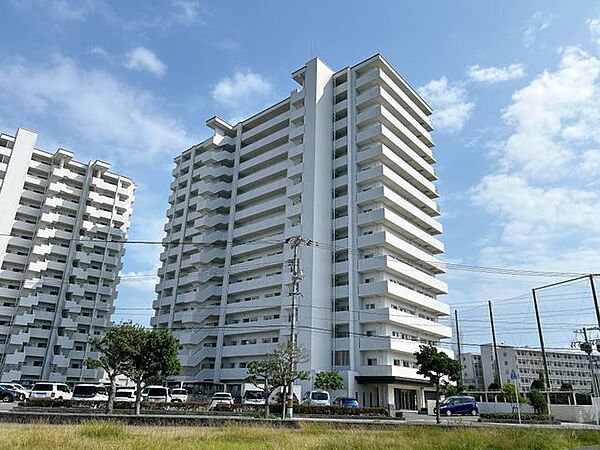 【リフォーム中】外観写真別角度です。（6月29日撮影）