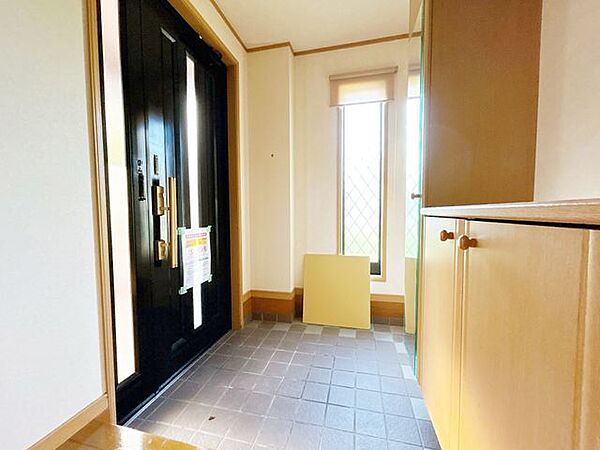 【リフォーム中】玄関（内観）です。（6月28日撮影）
