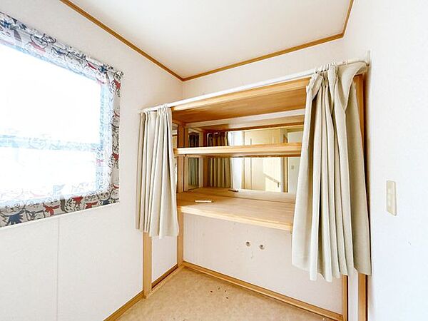 【リフォーム中】2階トイレ横の収納になります。（6月28日撮影）