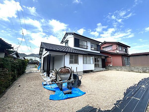 【外構工事中】現在の裏庭からの写真です。裏庭には防草シート敷き込み後にサンシャを敷き込み予定です。