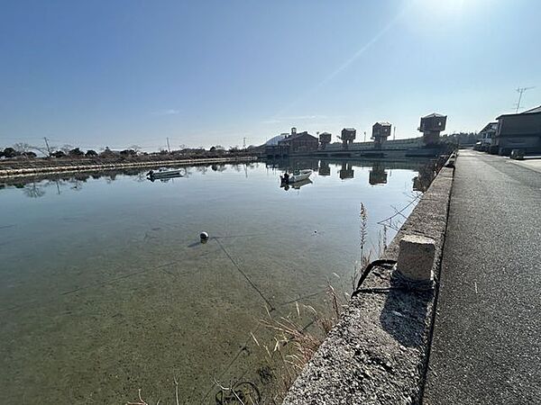 【周辺】徒歩圏内に海を感じられる場所があります。阿知須といえばという景色にも感じられます。