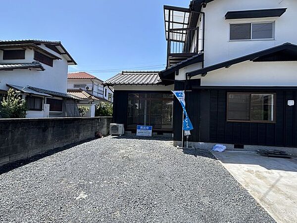 【リフォーム中】お庭でバーベキューやビニールプールを広げて遊んでみては