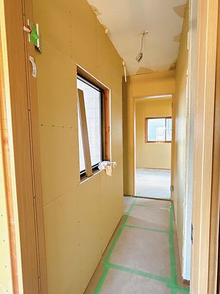 【リフォーム中】2階廊下写真です。