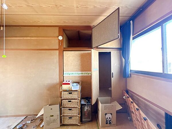 【リフォーム企画中】2階北西側6帖和室の収納です。クローゼットに変更いたします。