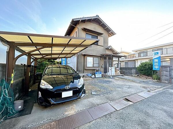 【リフォーム企画中】外観別角度です。既存カーポートは撤去いたします。