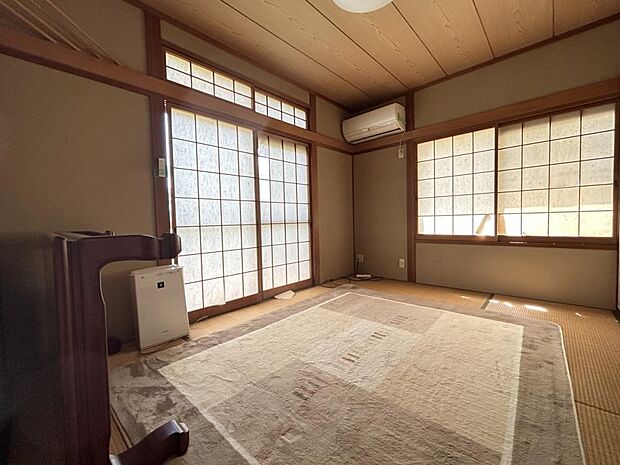 【リフォーム前写真】和室です。畳は表替えをして障子等は張替えます。